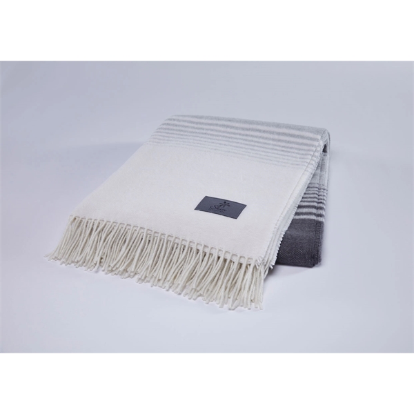 Large fringed knit throw - 44% cotton / 25% polyester /... from ASI 73520 Neet Feet / Kanata Blanket