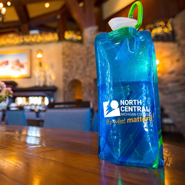 The .7 Liter Vapur Element Series is a folding hydration bottle.... from ASI 46170 Compass Industries Inc