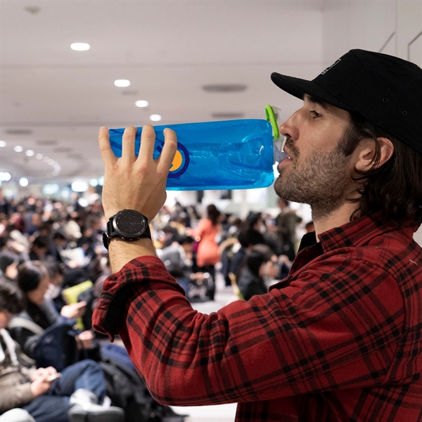 The .7 Liter Vapur Element Series is a folding hydration bottle.... from ASI 46170 Compass Industries Inc