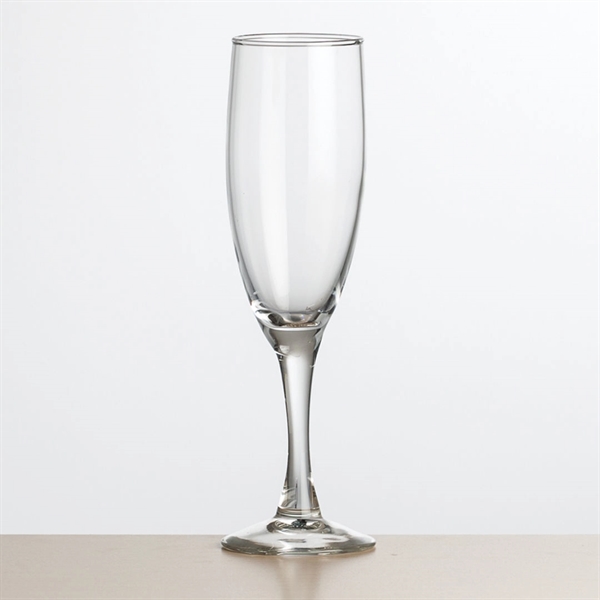 The Carberry collection features a tulip-shaped bowl with a broad rim... from ASI 84592 St Regis Group