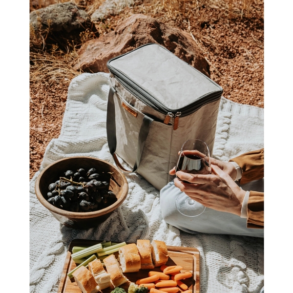 From the frozen foods aisle to a picnic blanket, the Dolphin... from ASI 56070 Gemline / Gemline®