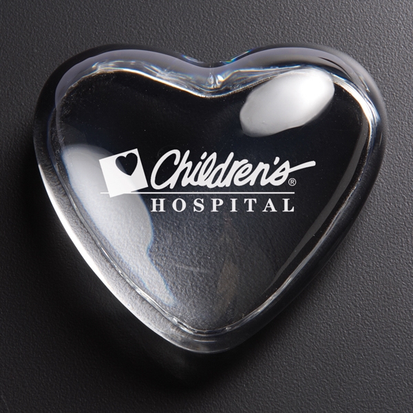 Crystal heart shape paperweight.... from ASI 68507 The Magnet Group / Benchmark Crystal & Clocks